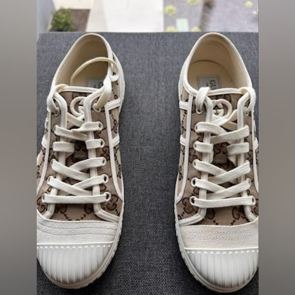 Update: More pics added…Authentic Gucci sneakers size 38 tan & white in color… - Picture 4 of 12